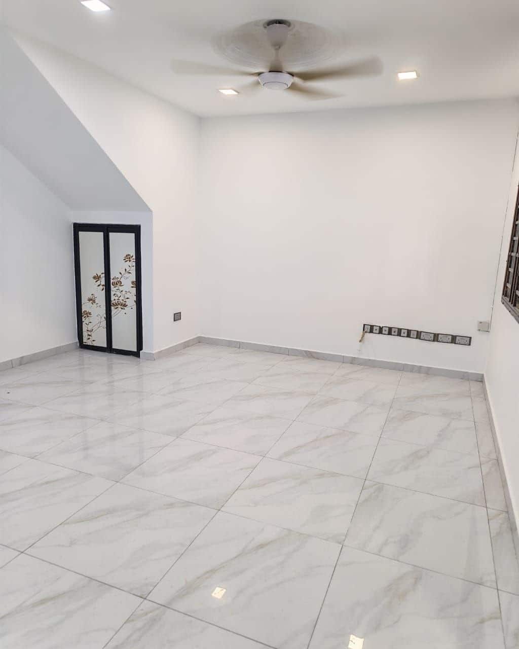 House Gelang Patah 5