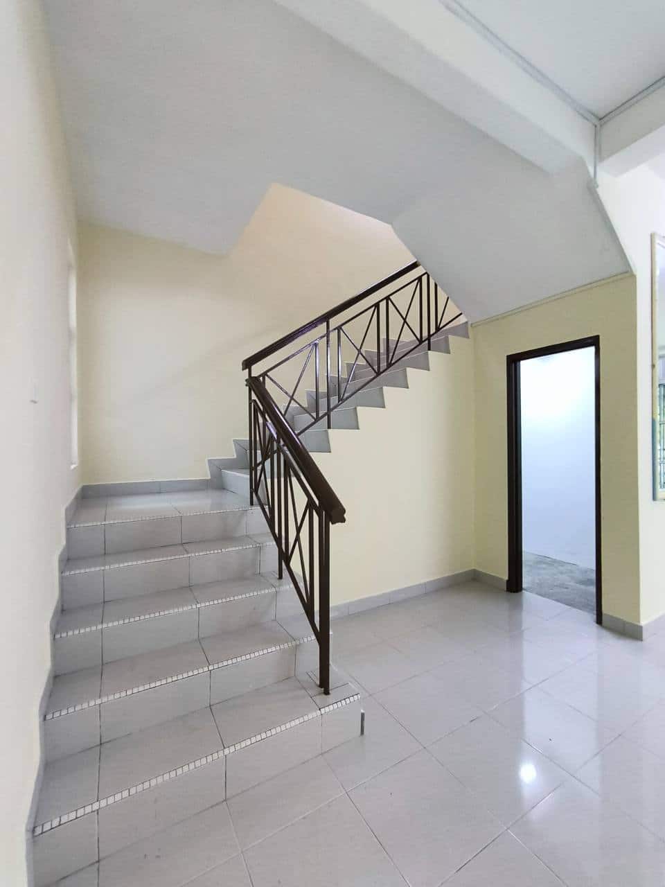 Single Storey Terrace House Taman Pulai Indah 4