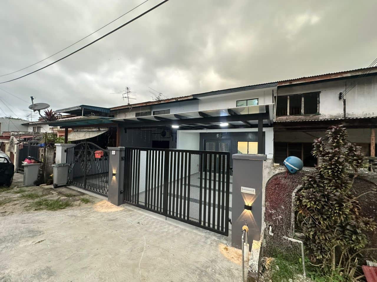 Double Storey Low Cost Johor Jaya Plentong