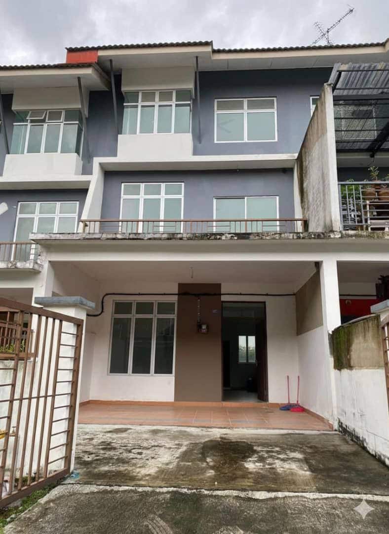 Double Storey Terrace House with Mezzanine Jalan Scientex Jaya