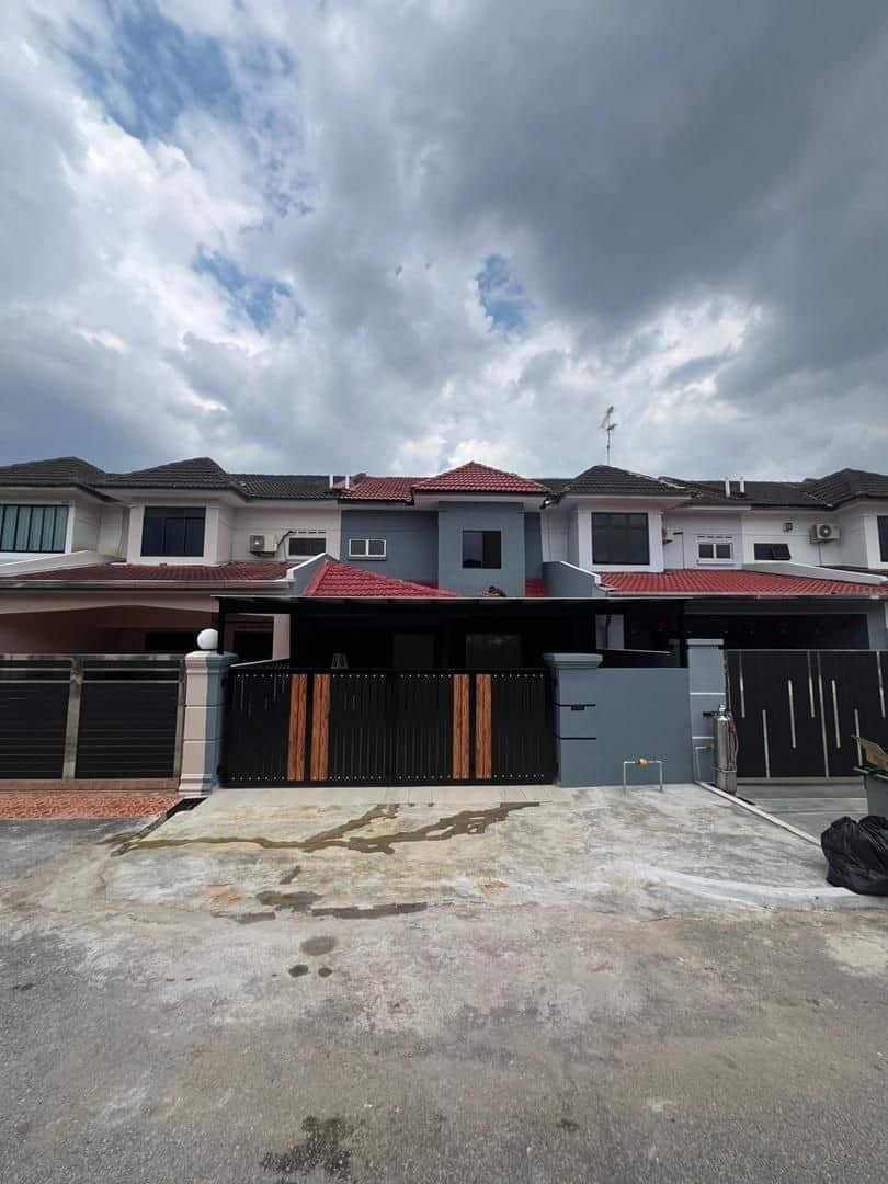 Double Storey Taman Selesa Jaya