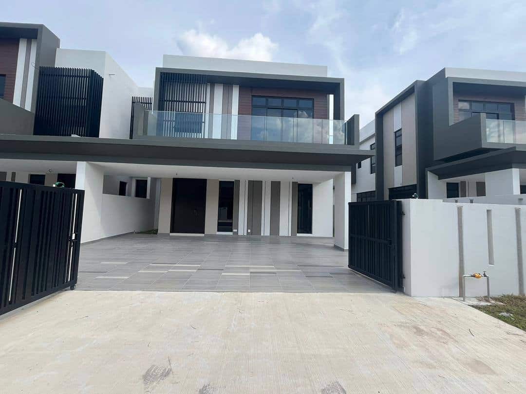 Double Storey Semi D Danga Sutera