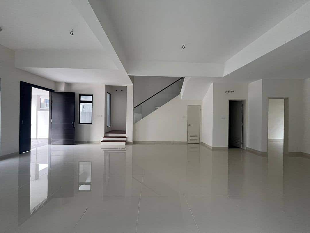 Double Storey Semi D Danga Sutera 5