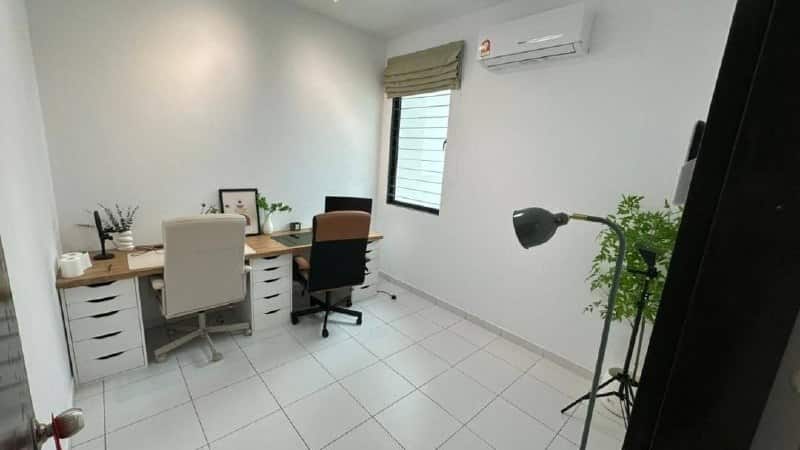 Double Storey House Jalan Austin Duta 4 4