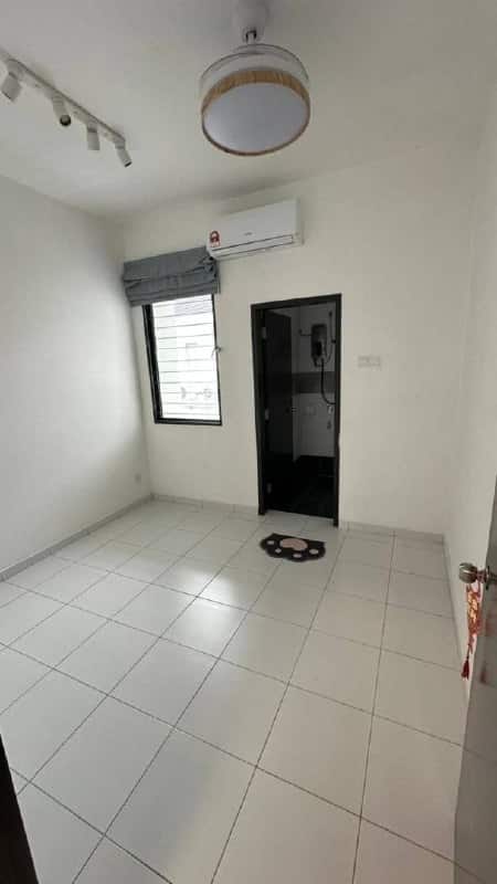 Double Storey House Jalan Austin Duta 4 6
