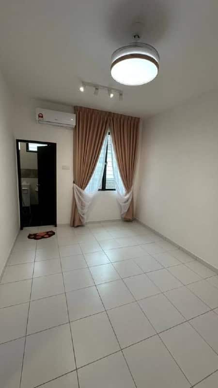 Double Storey House Jalan Austin Duta 4 5