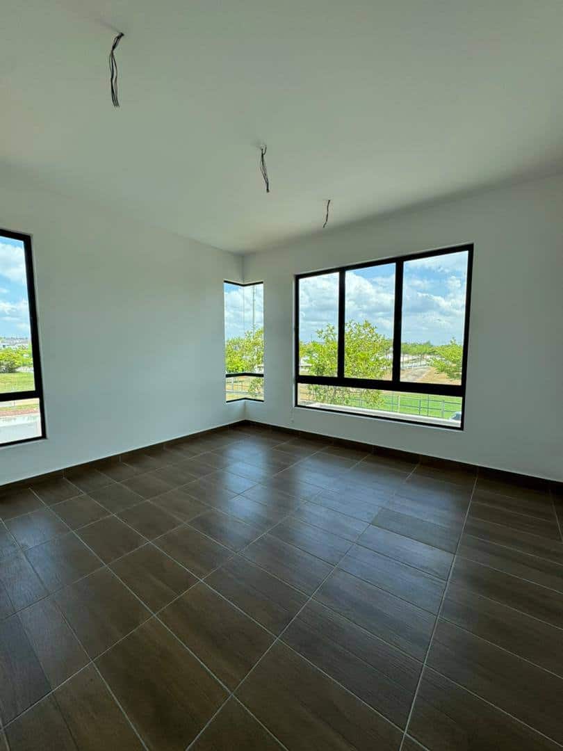 Double Storey Cluster House (Corner Unit) Austin Duta 2 4