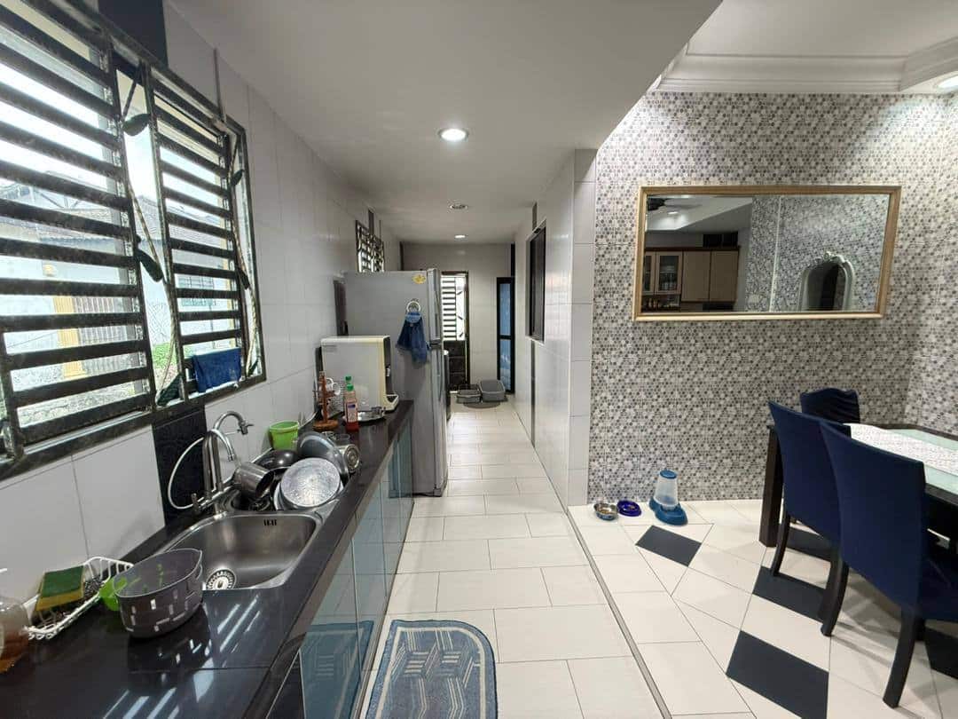 2.5-Storey Terrace Taman Scientex Pasir Gudang 3