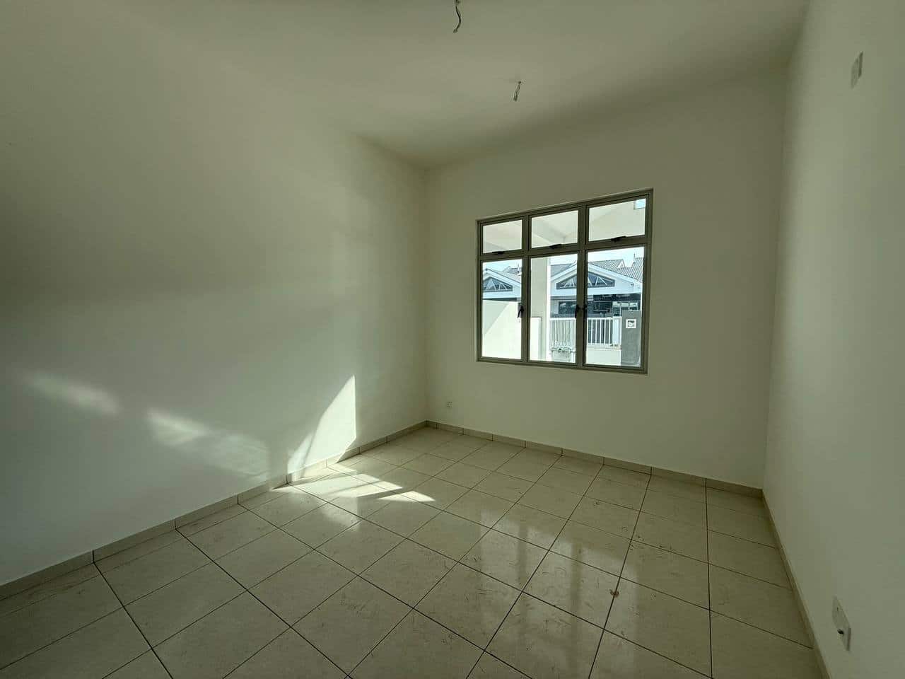 Single Storey Terrace House Bandar Putra Kulai 5