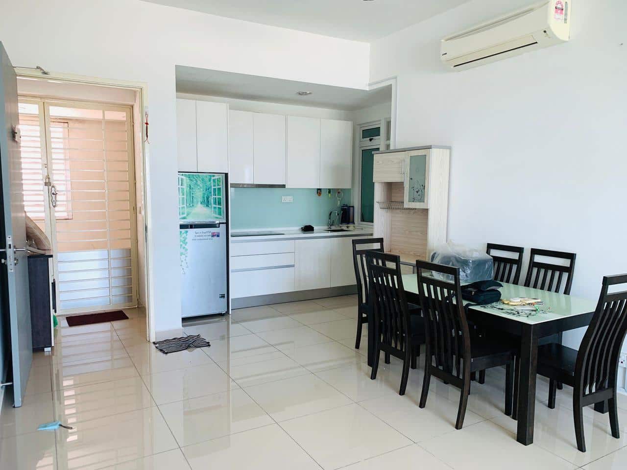 Condo Danga Bay 4