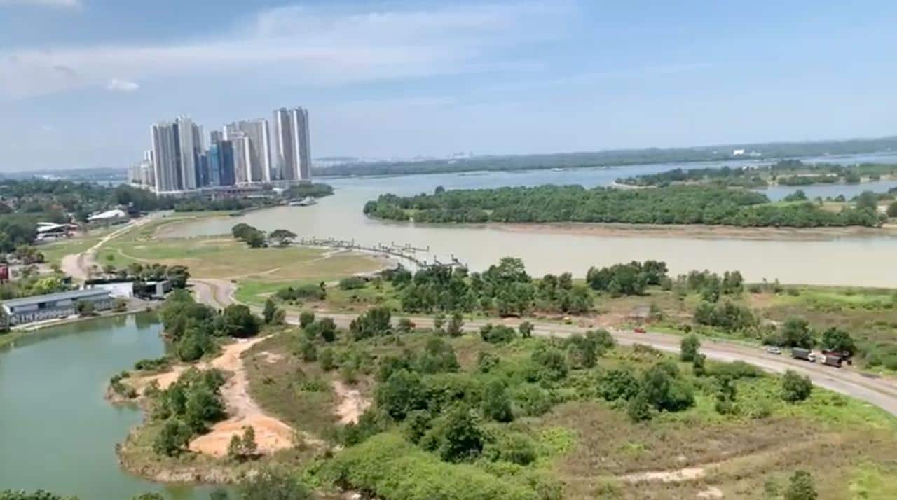 Condo Danga Bay