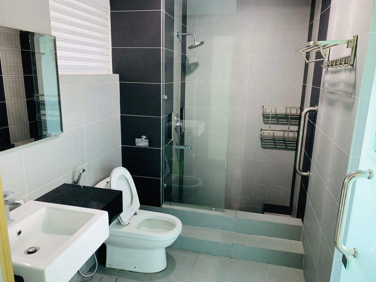 Condo Danga Bay 7