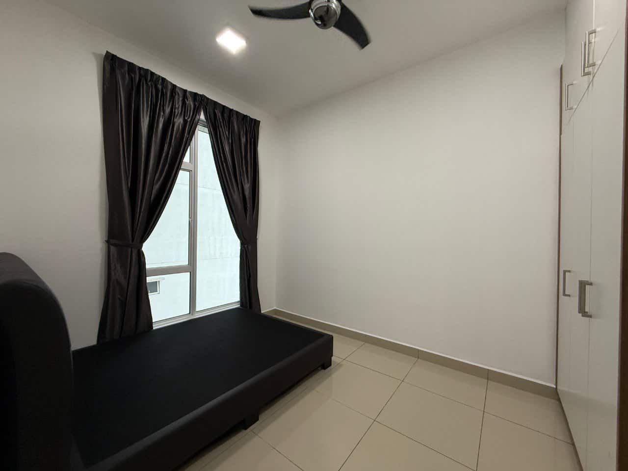 Condominium Larkin 5