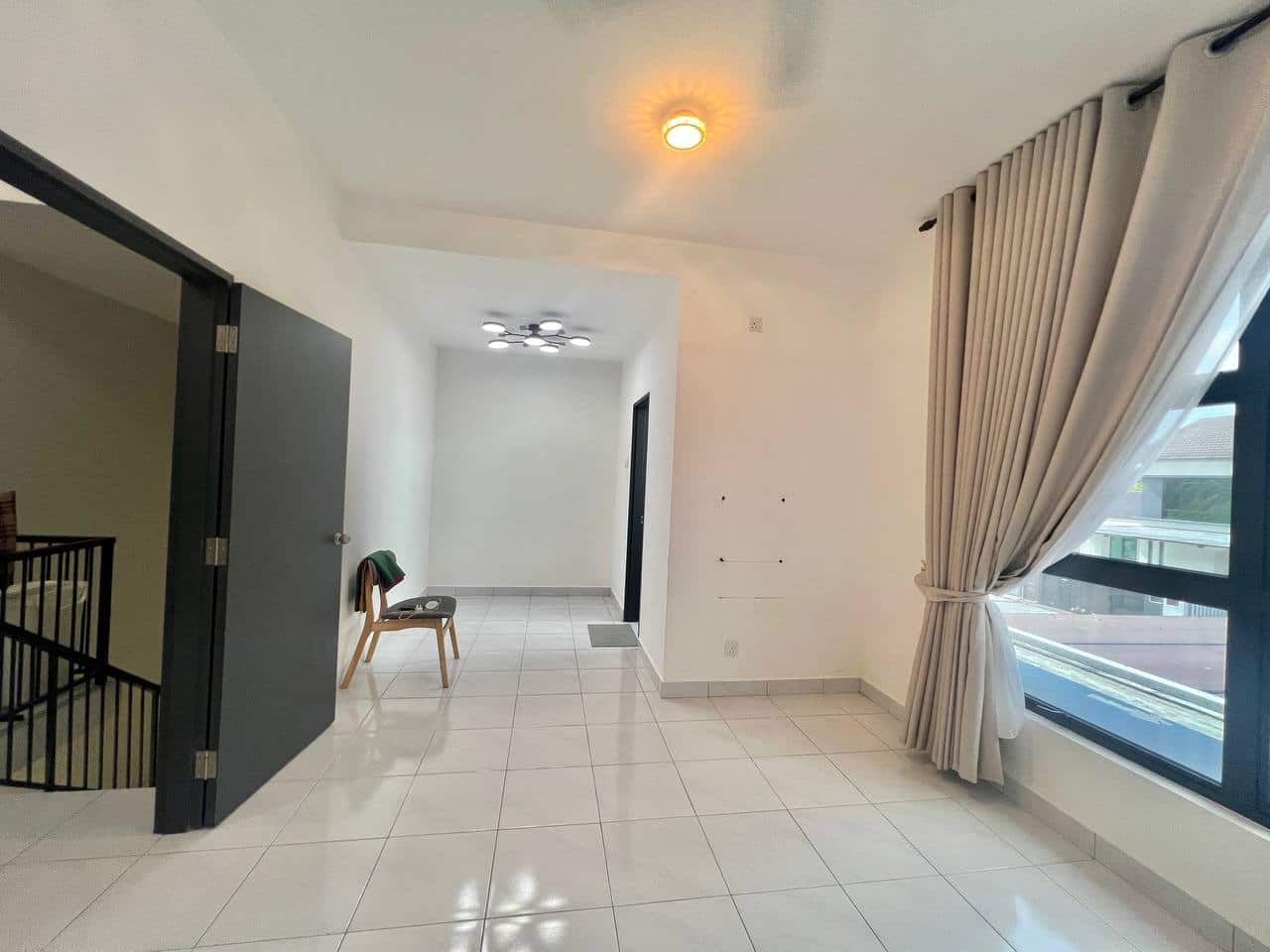 Double Storey Intermediate Taman Austin Duta 4