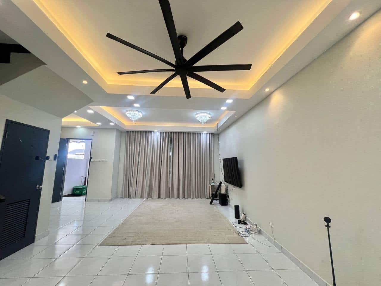 Double Storey Intermediate Taman Austin Duta 11