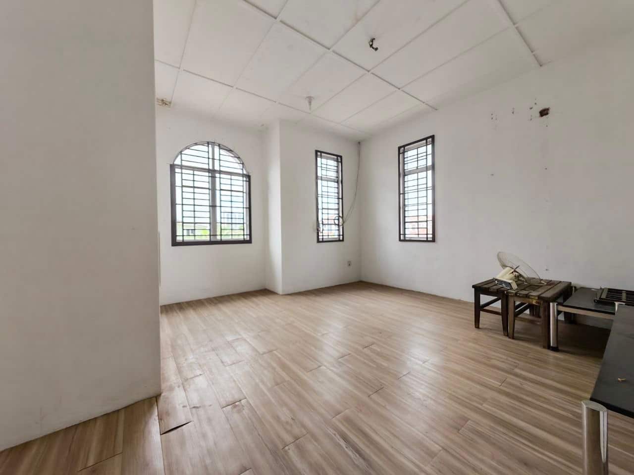 Double Storey Terrace Corner Jalan Indah 12/8 3