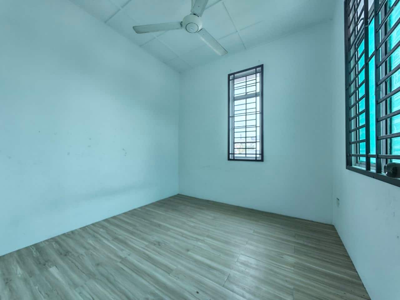 Double Storey Terrace Corner Jalan Indah 12/8 8