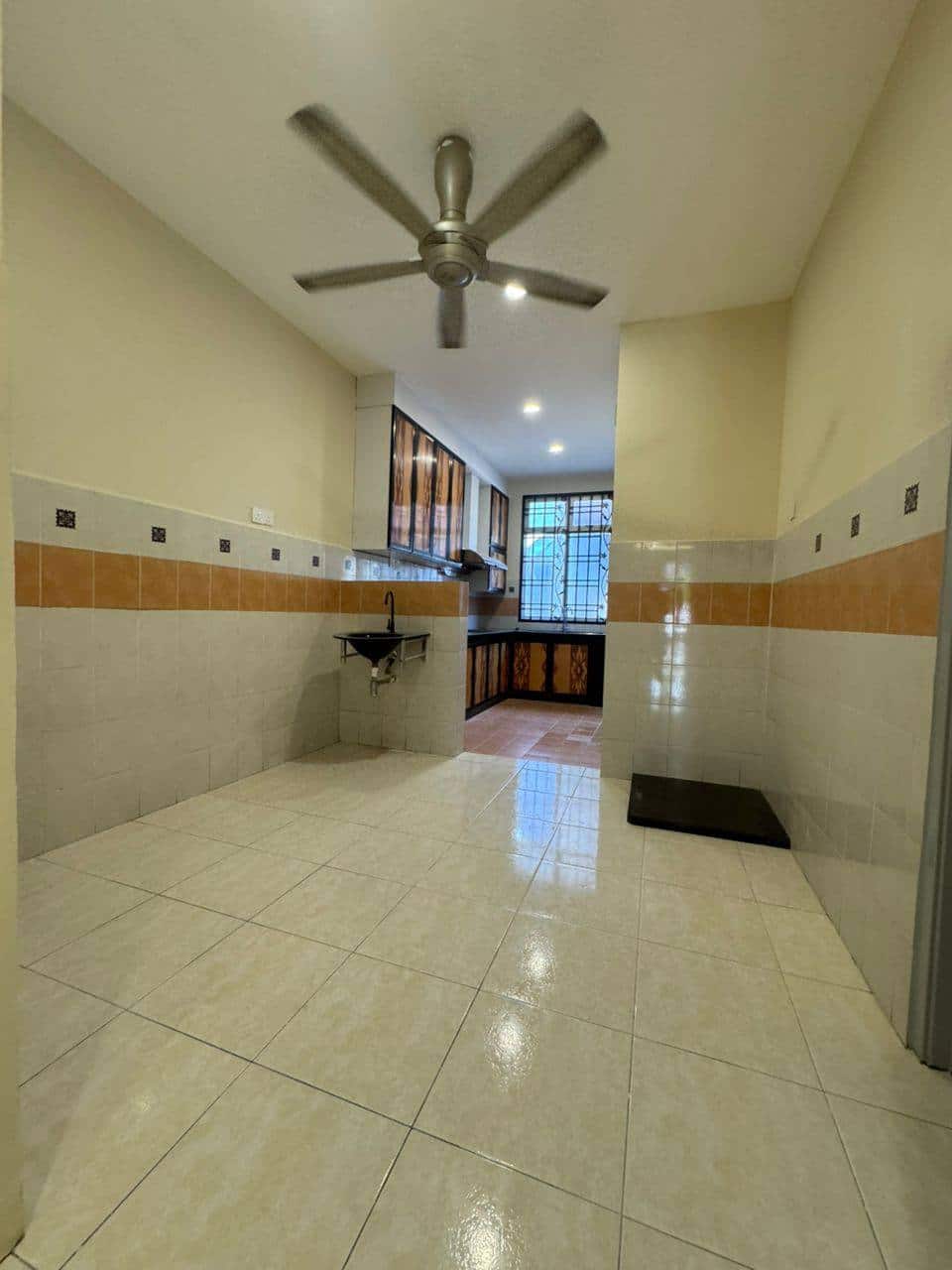 Double Storey Terrace End Lot Taman Universiti 6