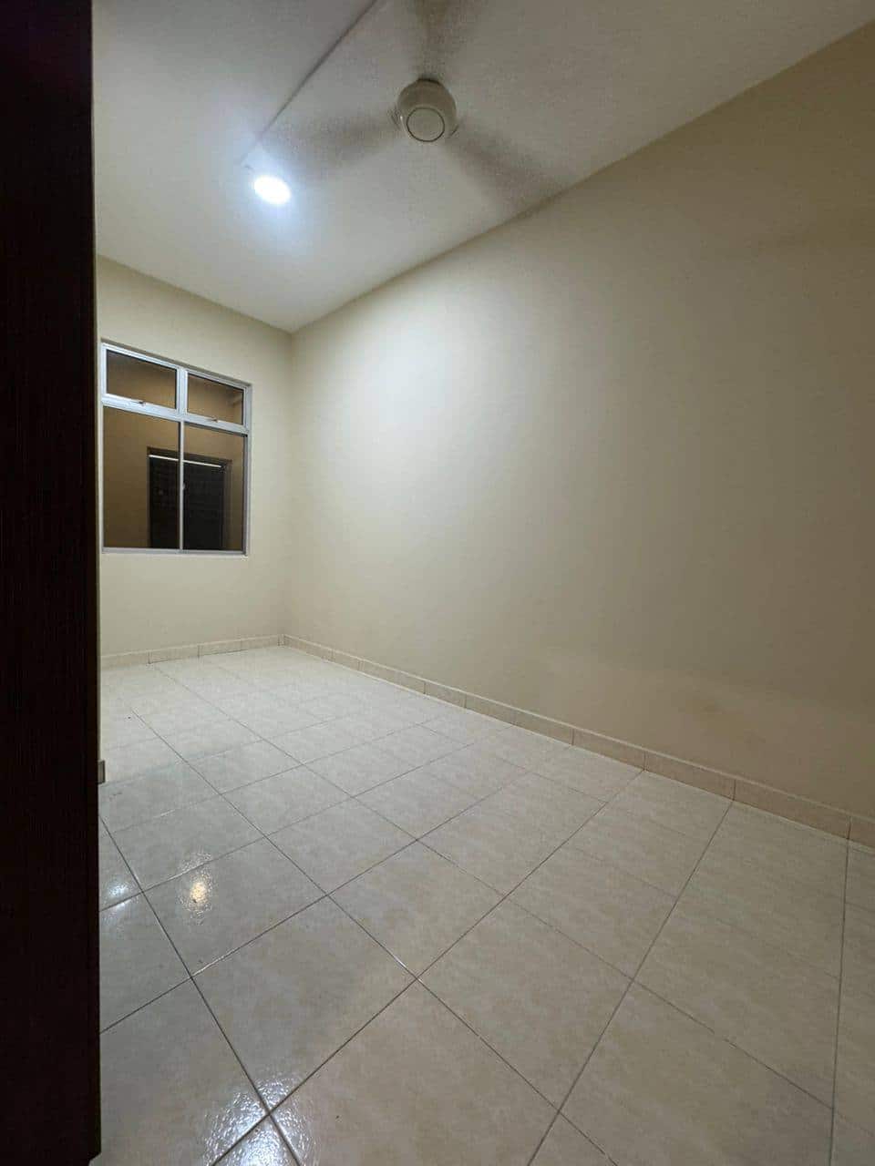 Double Storey Terrace End Lot Taman Universiti 2