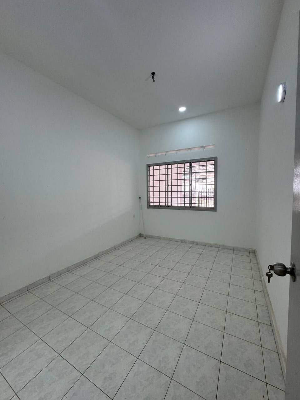 Single storey terrace Jalan Santalia 1, Taman Flora Heights, Pasir Gudang 6