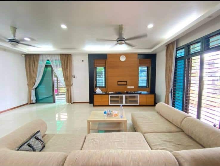 3-Storey Semi D Austin Heights