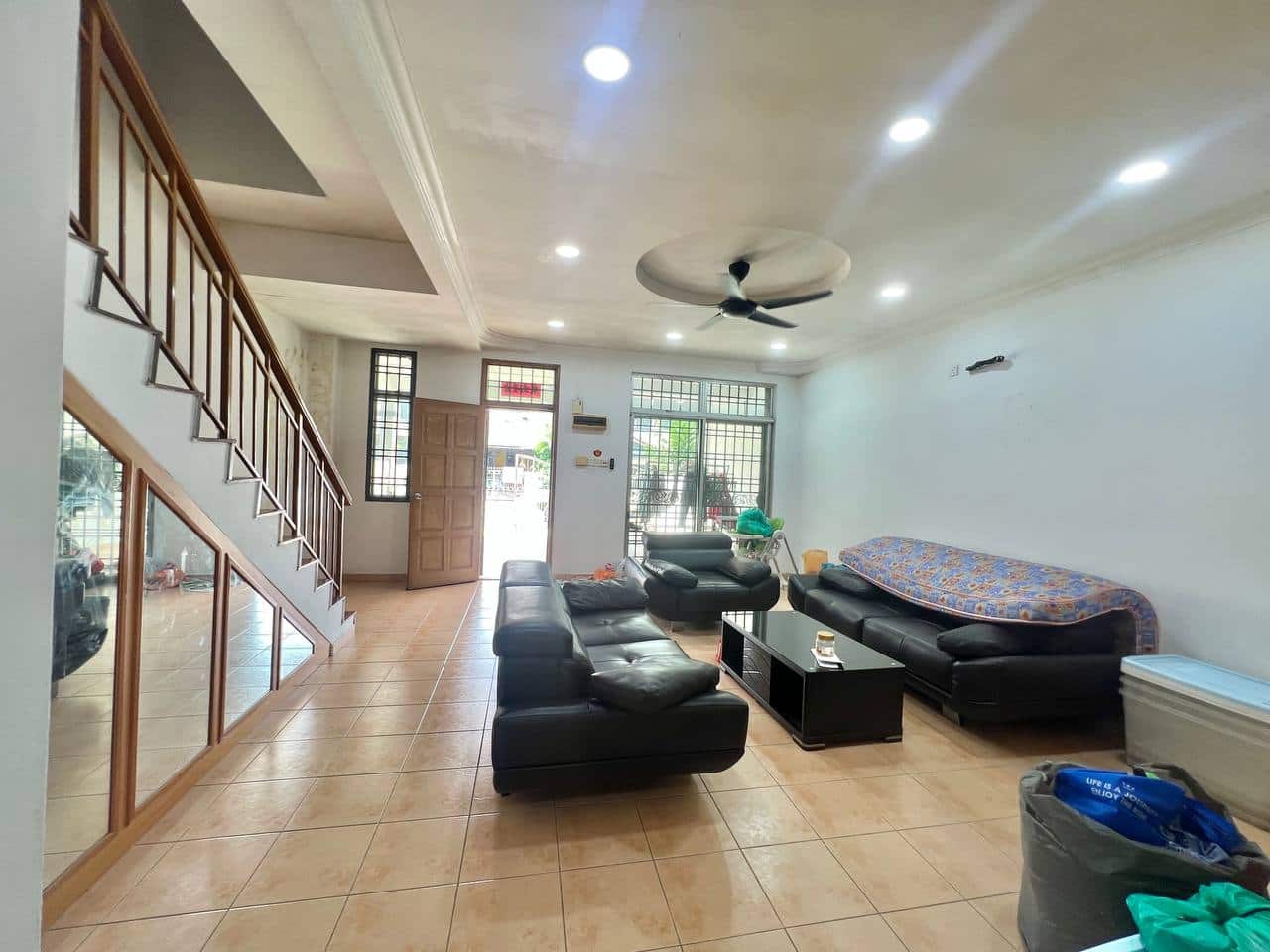 Double Storey @ Intermediate Taman Setia Indah