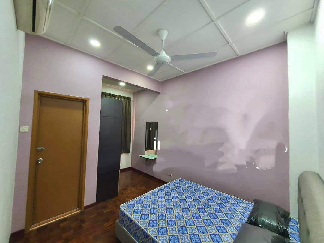 Double Storey @ Intermediate Taman Setia Indah 8