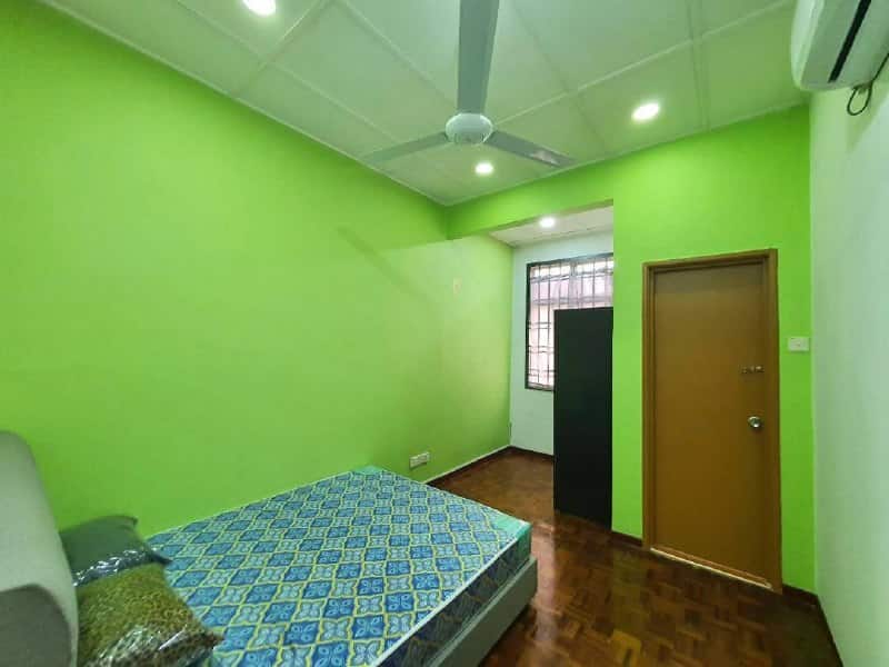 Double Storey @ Intermediate Taman Setia Indah 11