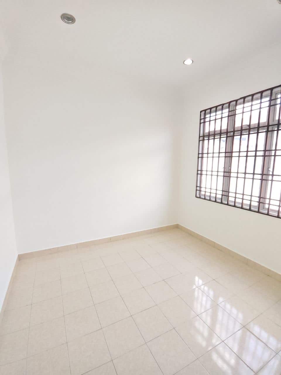 Single Storey Terrace Bandar Seri Alam 5