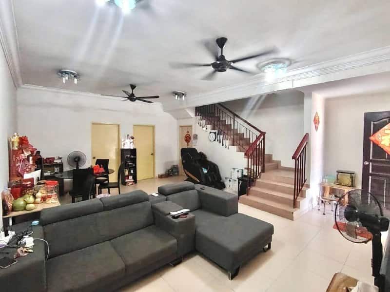 Double Storey @ Intermediate Taman Nusa Indah