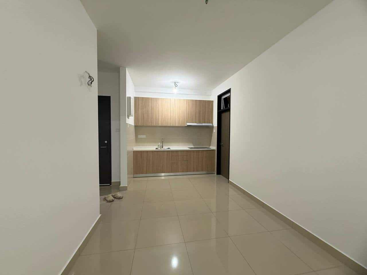 Condo Trellis Residence MBW