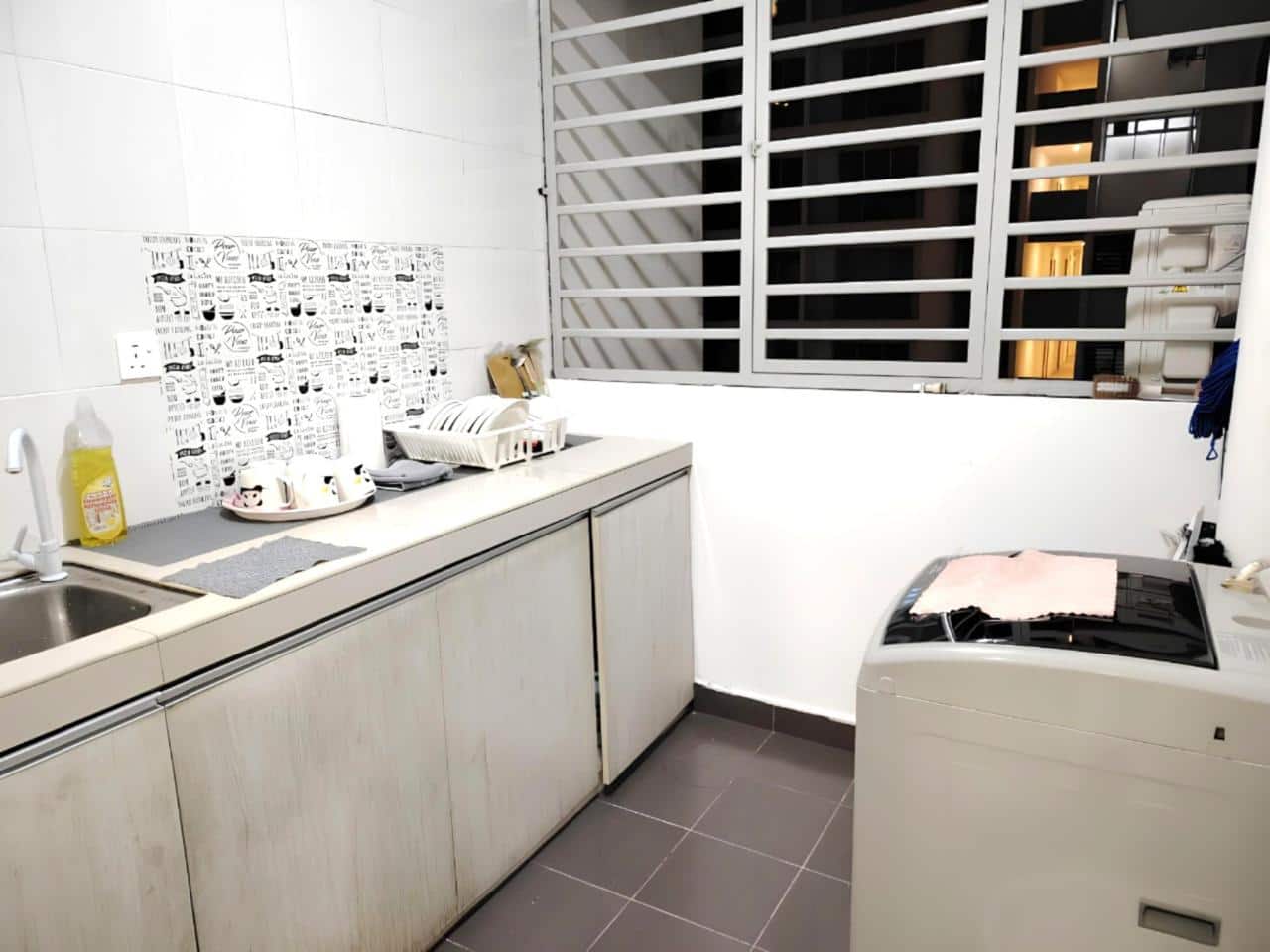 Condominium Aliff Avenue 9