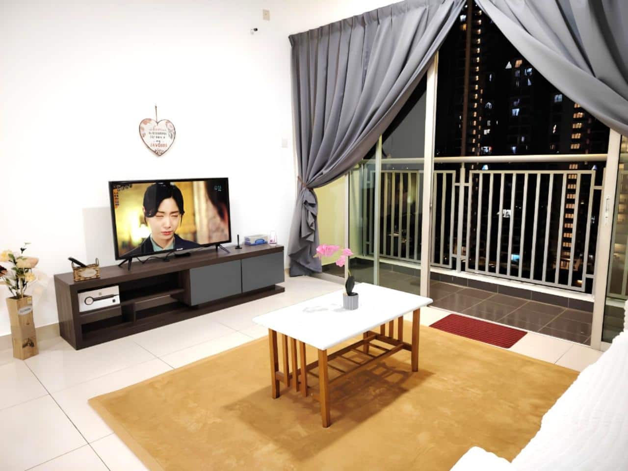Condominium Aliff Avenue 3