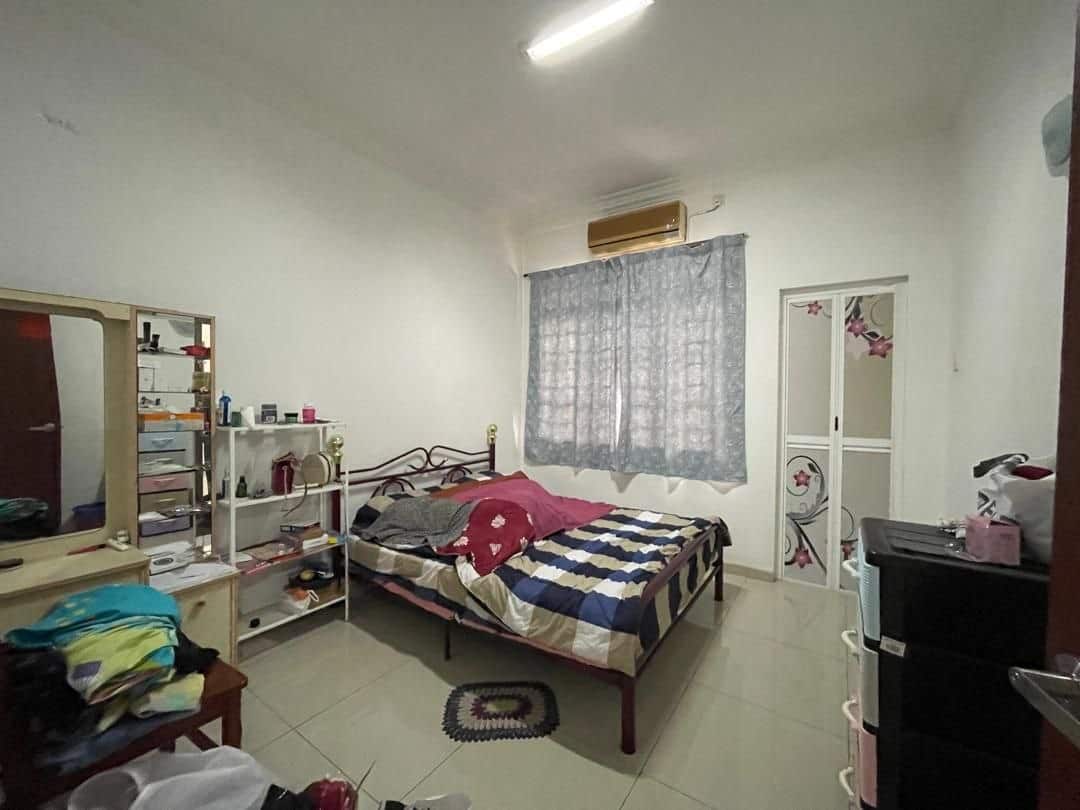 Double Storey Terrace House Jalan Hang Kasturi 9