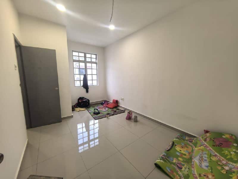 Double Storey Terrace End Lot Taman Universiti 7