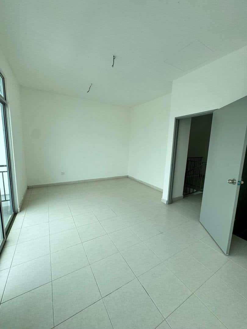 Double storey Taman Pulai Mutiara 4
