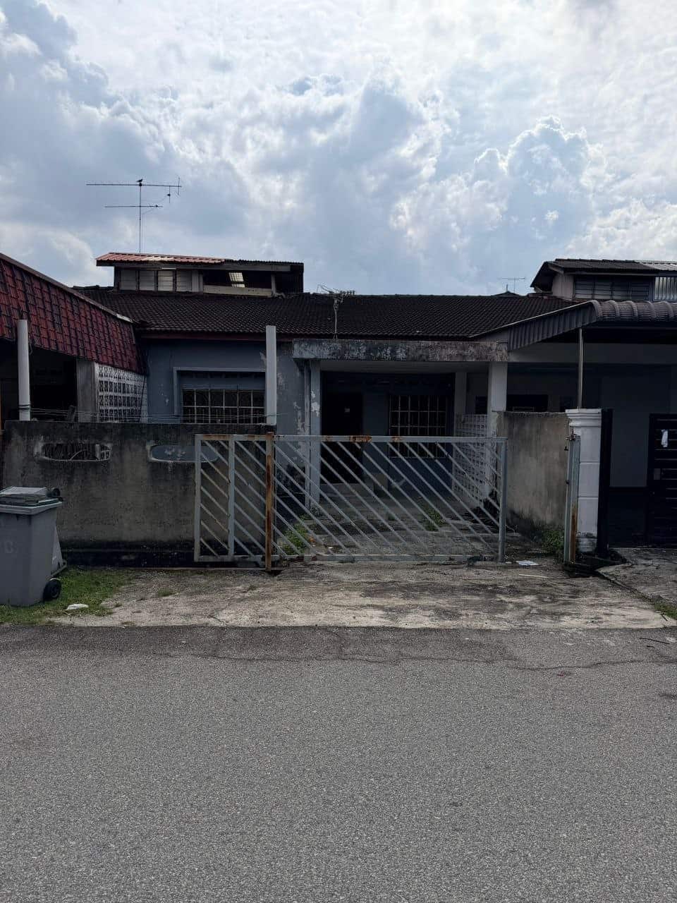 Single storey terrace house Jalan Selar
