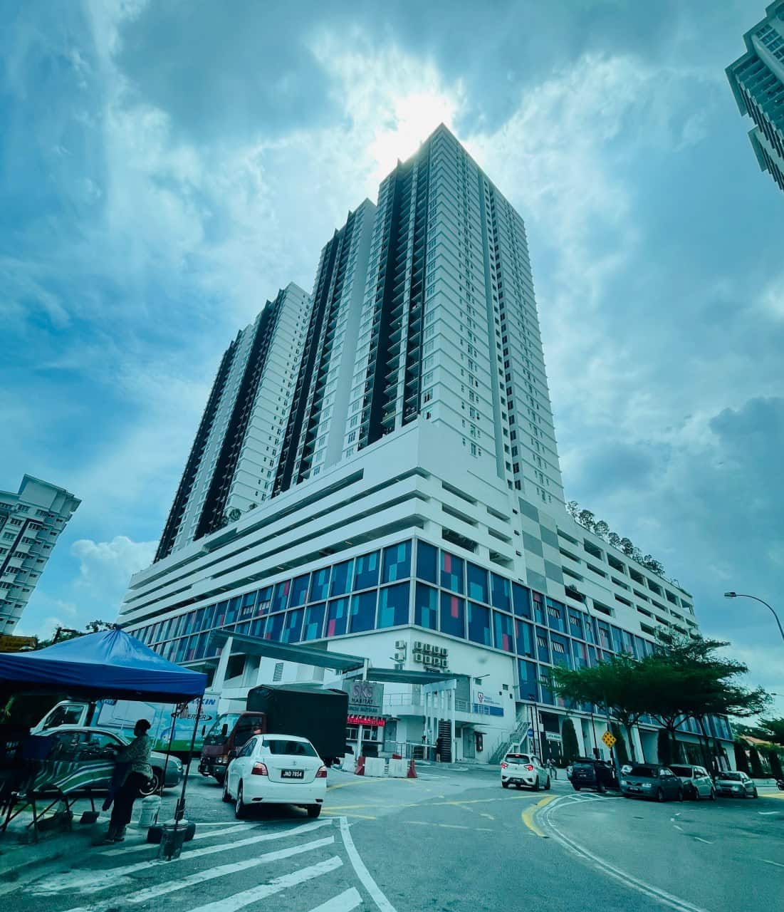 Condo SKS Habitat @ Larkin