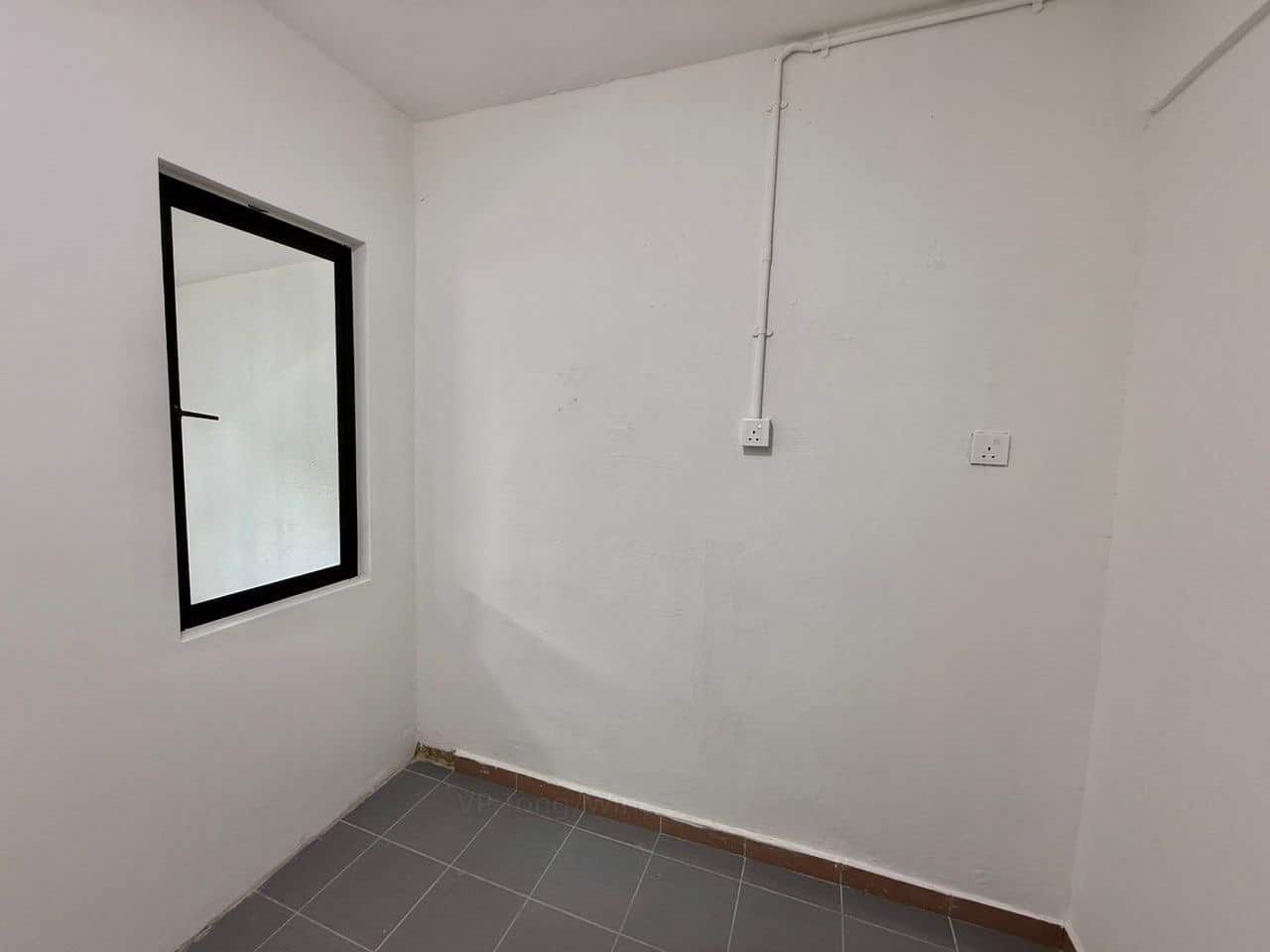 Double Storey Low Cost Taman Anggerik 8