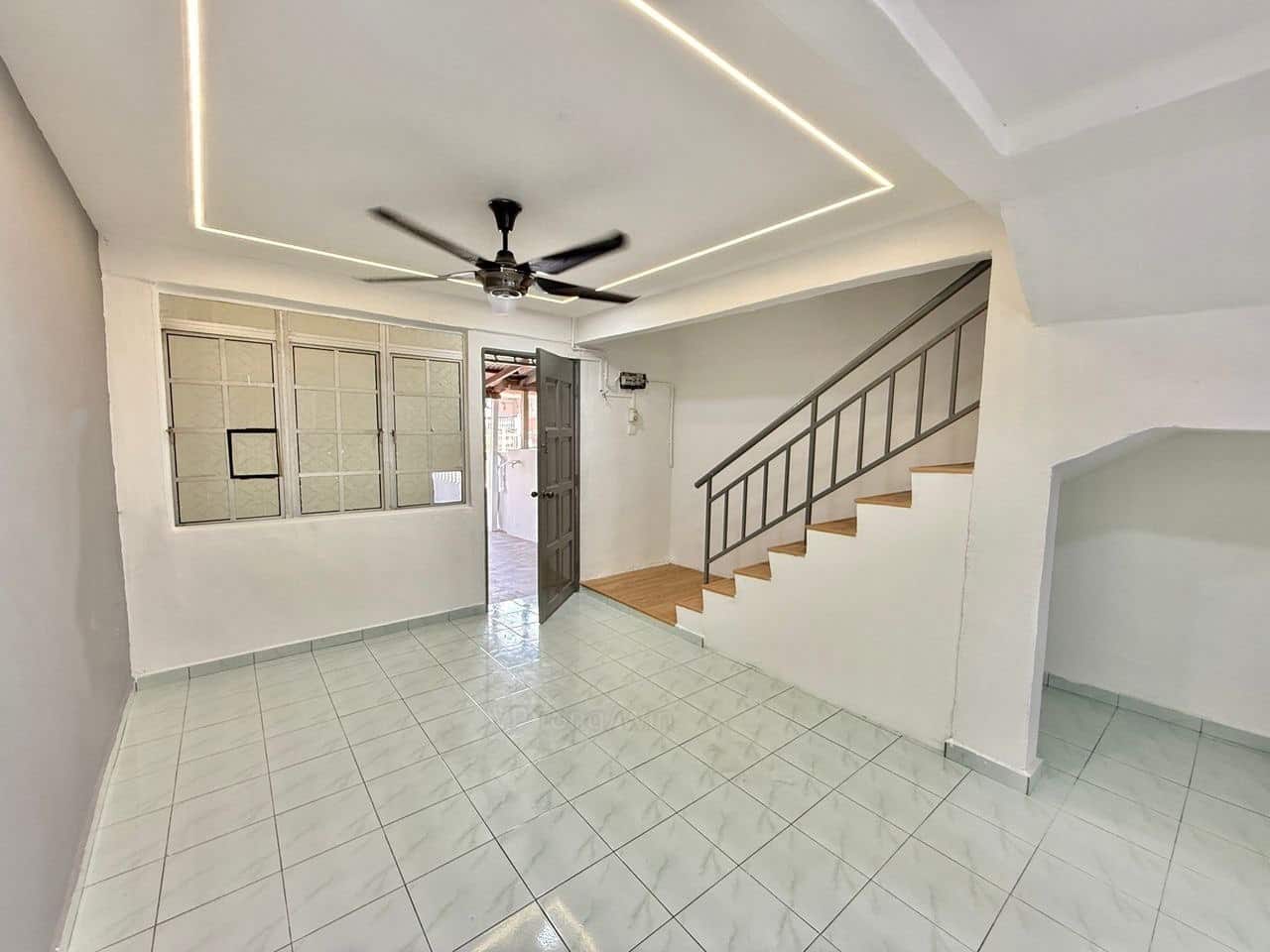 Double Storey Low Cost Taman Anggerik 2