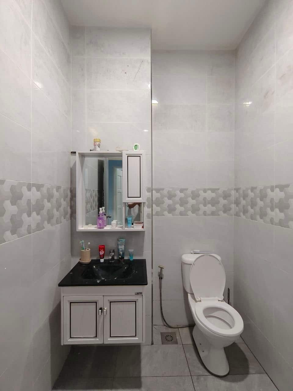 Double Storey Terrace House Caryota Square 9