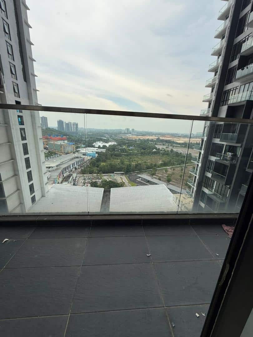 Condo D'Pristine @ Medini 7
