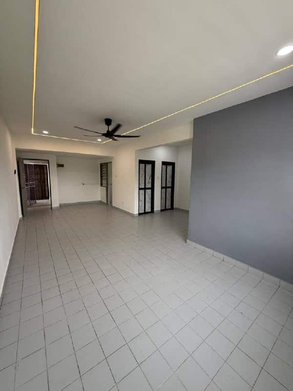 Low cost flat Permas Jaya