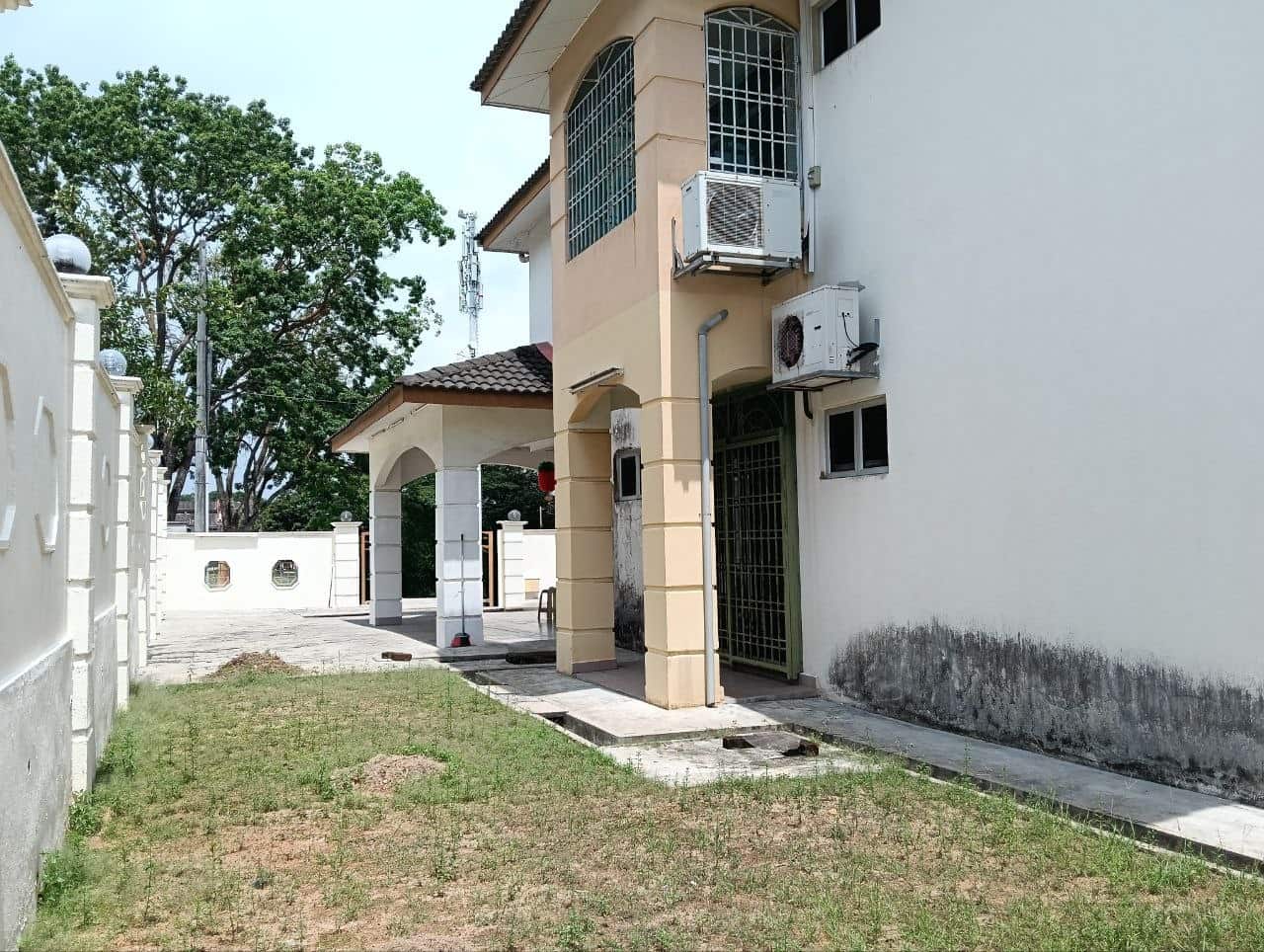 Double storey Semi-D Taman Melawati Skudai