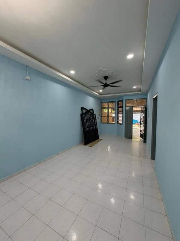 Single Storey Terrace Jalan Senai Utama 3