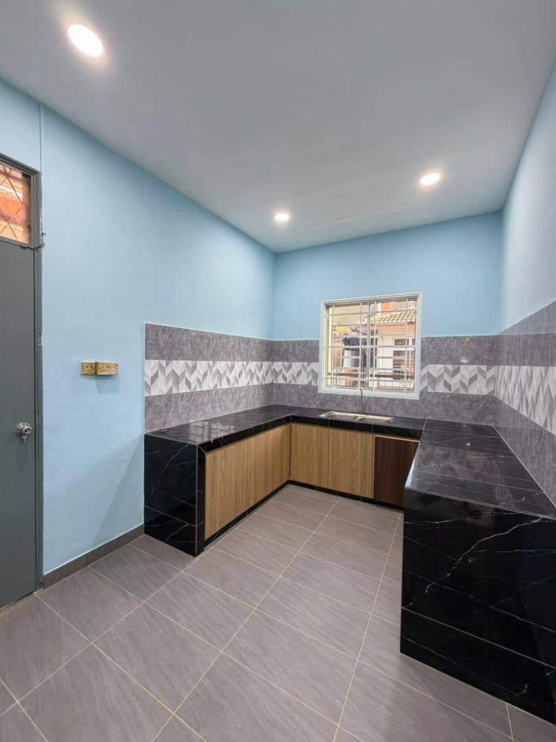 Single Storey Terrace Jalan Senai Utama 5