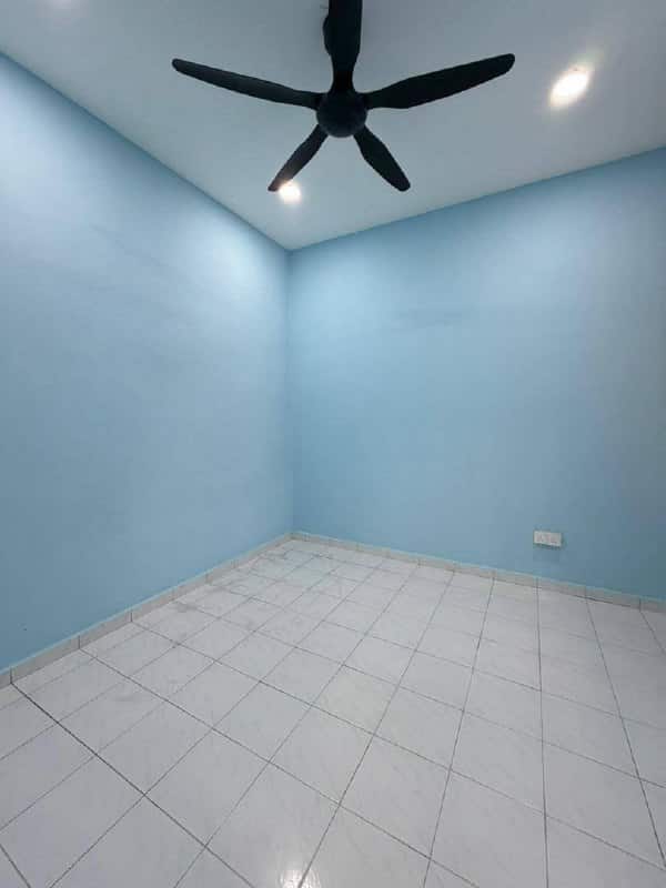 Single Storey Terrace Jalan Senai Utama 7