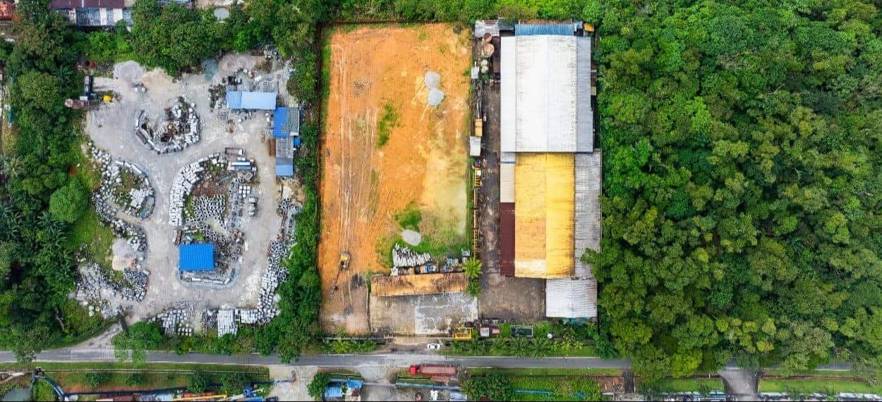Factory with land Kampung Seelong