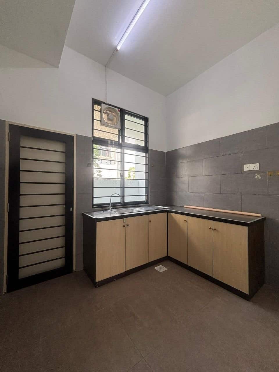 Double-Storey Terrace Bandar Pulai Jaya 8
