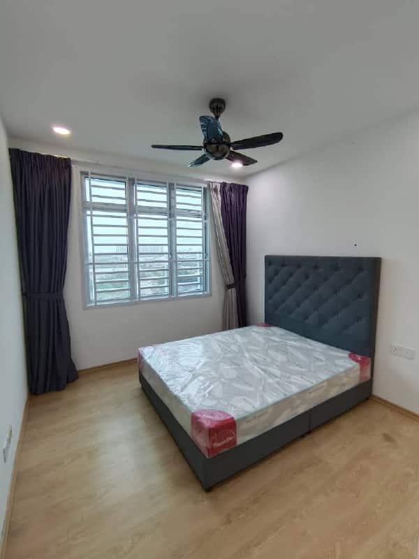 Condominium Larkin Heights 3